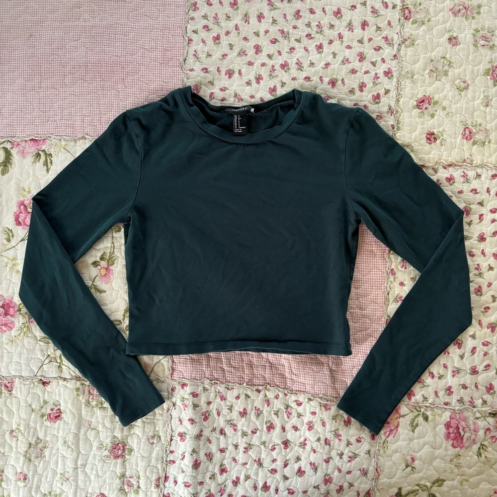 Forever 21 Fitted Long Sleeve Crop Top